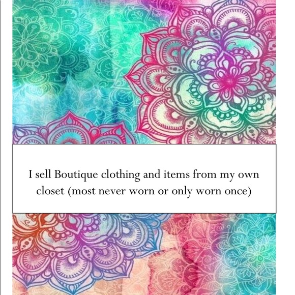 Welcome to My Closet! All Offers are Welcome💚🍀 - Picture 2 of 4